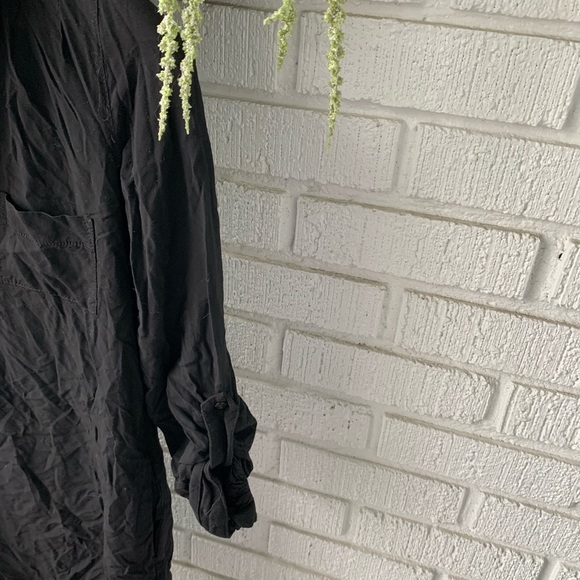 Saint & Noble Tunic Black V Neck Top Size Small - Picture 3 of 10